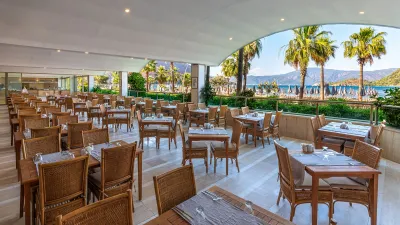 FAROS PREMIUM BEACH ADULT ONLY 16+ Restaurants