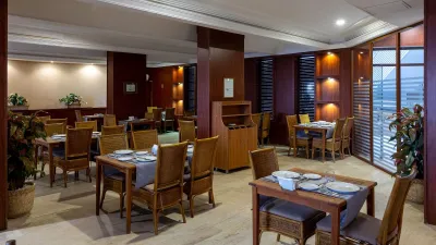 FAROS PREMIUM BEACH ADULT ONLY 16+ Restaurants