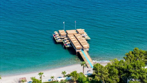 FASHIONTV LUXE RESORT Pools & Beach