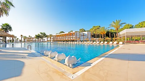 FASHIONTV LUXE RESORT Pools & Beach