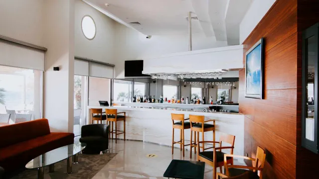FAUSTINA HOTEL Restaurants