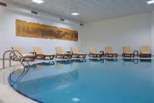 FEBEACH SIDE HOTEL Pools & Beach