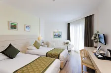 FEBEACH SIDE HOTEL Rooms