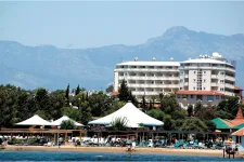 FEBEACH SIDE HOTEL Pools & Beach