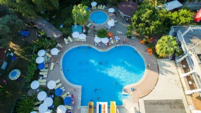 FIRST CLASS HOTEL Pools & Beach