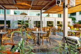 FLORA GARDEN BEACH 16+ Restaurants