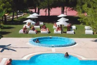 FLORA SUITES HOTEL Pools & Beach