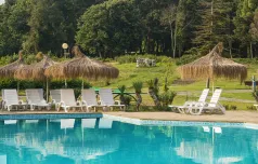FOREST BEACH Pools & Beach