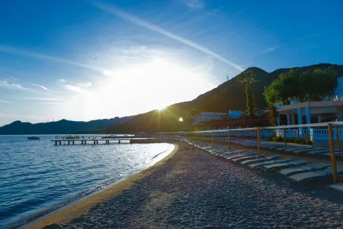 FORTEZZA BEACH RESORT Pools & Beach