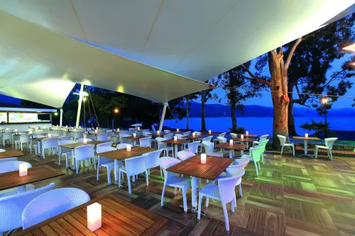FORTEZZA BEACH RESORT Restaurants