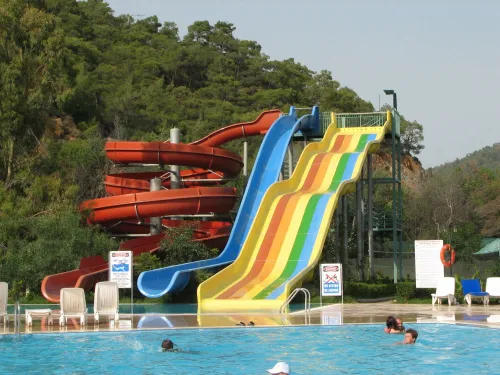 FORTEZZA BEACH RESORT Pools & Beach