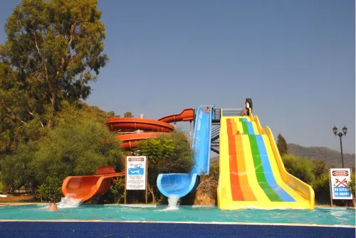 FORTEZZA BEACH RESORT Pools & Beach