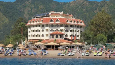 FORTUNA BEACH HOTEL Pools & Beach