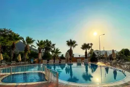 FORTUNA BEACH HOTEL Pools & Beach