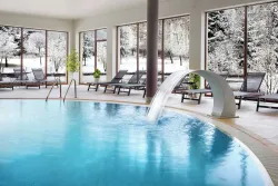 FOUR POINTS BY SHERATON Pools & Beach