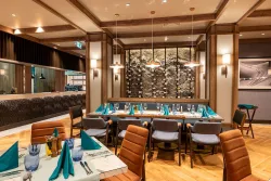 FOUR POINTS BY SHERATON Restaurants