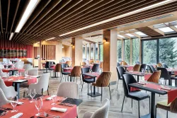 FOUR POINTS BY SHERATON Restaurants