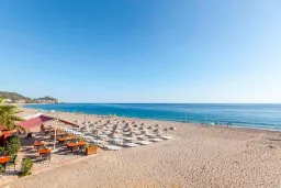 GALAXY BEACH HOTEL Pools & Beach