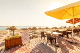 GALAXY BEACH HOTEL Pools & Beach
