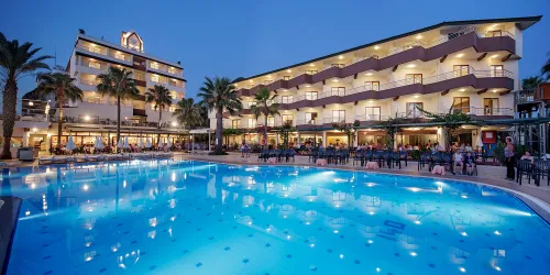 GALERI RESORT HOTEL Pools & Beach