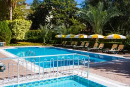 GARDENIA BEACH Pools & Beach