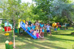 GARDENIA BEACH Mini Club