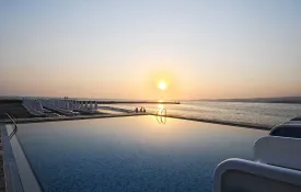 GOLD ISLAND SELECTED Pools & Beach