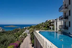 GOLDEN AGE CRYSTAL BODRUM Pools & Beach