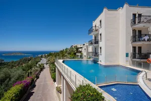 GOLDEN AGE CRYSTAL BODRUM Pools & Beach