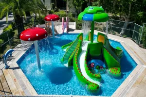 GOLDEN AGE YALIKAVAK BODRUM Pools & Beach