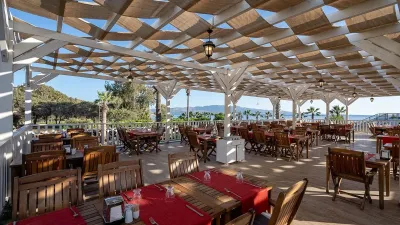 GOLDEN BEACH RESORT - SPA Restaurants