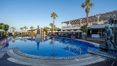 GOLDEN BEACH RESORT - SPA Pools & Beach