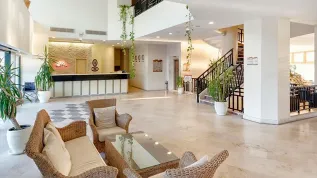 GOLDEN LOTUS HOTEL Lobby