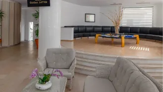 GOLDEN LOTUS HOTEL Lobby
