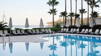 GOLDEN LOTUS HOTEL Pools & Beach
