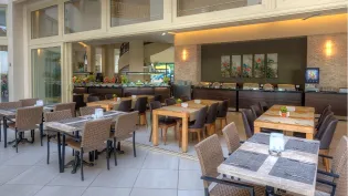 GOLDEN LOTUS HOTEL Restaurants