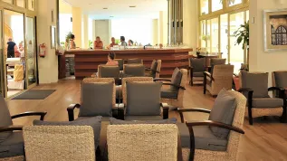 GOLDEN LOTUS HOTEL Restaurants