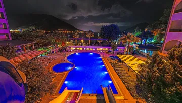 GOLMAR BEACH HOTEL Pools & Beach