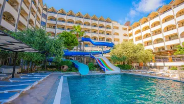 GOLMAR BEACH HOTEL Pools & Beach