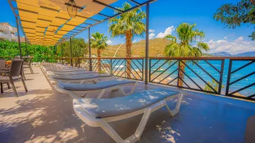GOLMAR BEACH HOTEL Pools & Beach