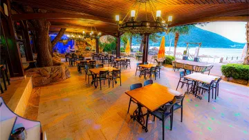 GOLMAR BEACH HOTEL Restaurants