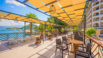 GOLMAR BEACH HOTEL Restaurants
