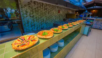 GOLMAR BEACH HOTEL Restaurants