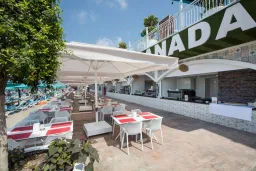 GRANADA LUXURY BEACH Bars