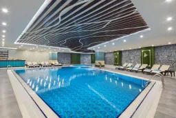 GRANADA LUXURY BEACH Pools & Beach