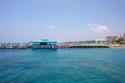 GRANADA LUXURY BEACH Pools & Beach