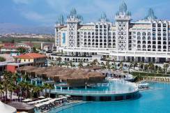 GRANADA LUXURY BELEK Pools & Beach
