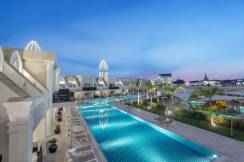 GRANADA LUXURY BELEK Pools & Beach