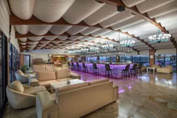 GRANADA LUXURY OKURCALAR Bars