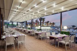 GRANADA LUXURY OKURCALAR Bars